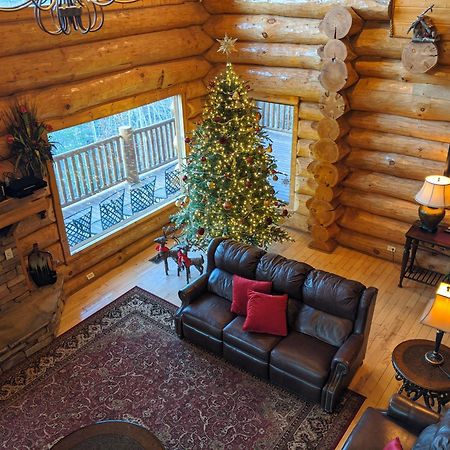 Big Bear Ridge Lodge - Breathtaking Mountain Views And Private Forest Scenes In Amazing Large Log Cabin Gatlinburg Extérieur photo