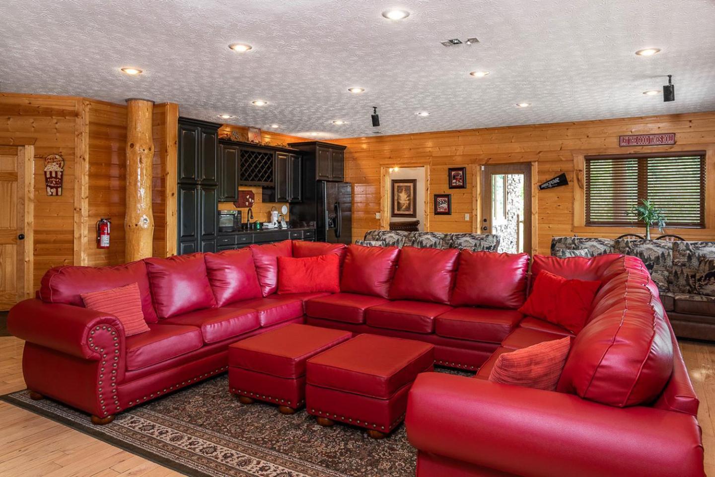 Big Bear Ridge Lodge - Breathtaking Mountain Views And Private Forest Scenes In Amazing Large Log Cabin Gatlinburg Extérieur photo