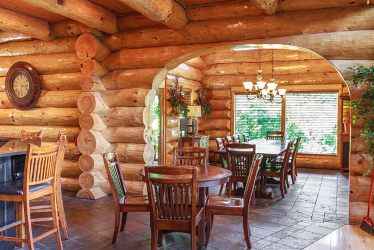 Big Bear Ridge Lodge - Breathtaking Mountain Views And Private Forest Scenes In Amazing Large Log Cabin Gatlinburg Extérieur photo